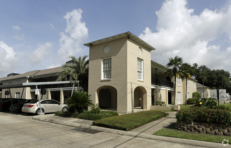 Primary Photo - Provincial North Apartments