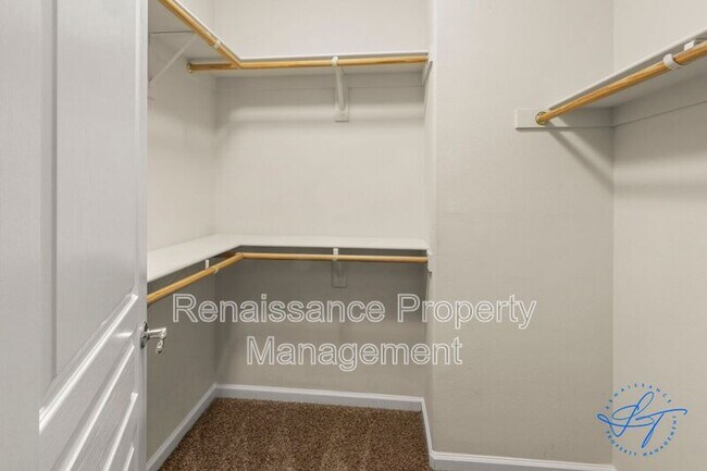 Building Photo - 194 S Veracruz Pl