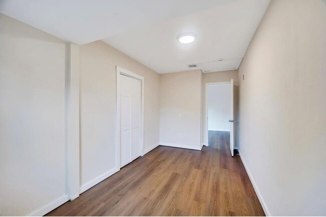 Building Photo - 22 Forest View Dr