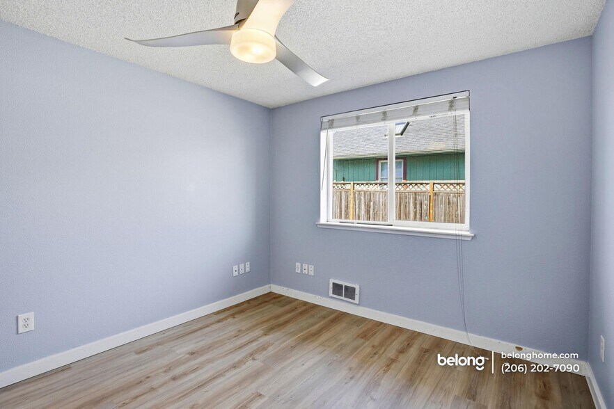 Building Photo - 9243 Palatine Ave N