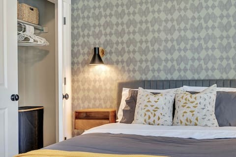 Building Photo - 285 High Point Dr