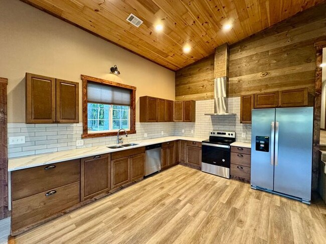 Building Photo - 3 bedroom home, Dowagiac Creek Waterfront,...
