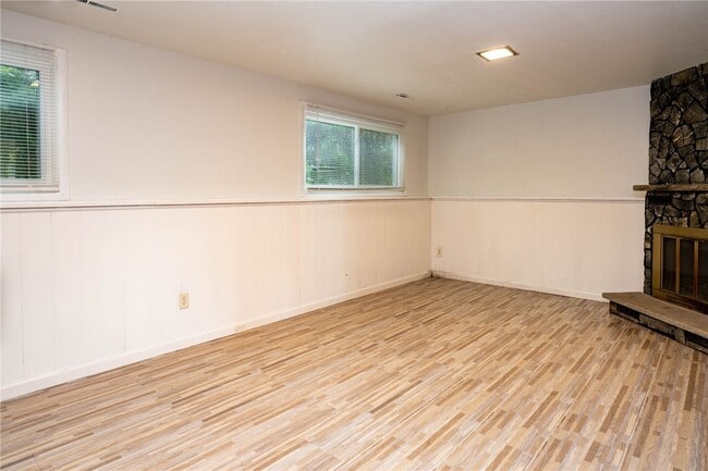 Building Photo - 36 Brendan Cir