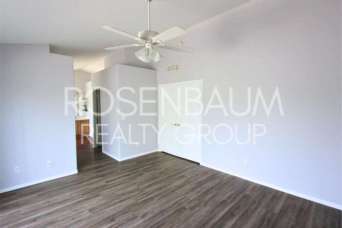 Building Photo - 1115 S Tiago Dr