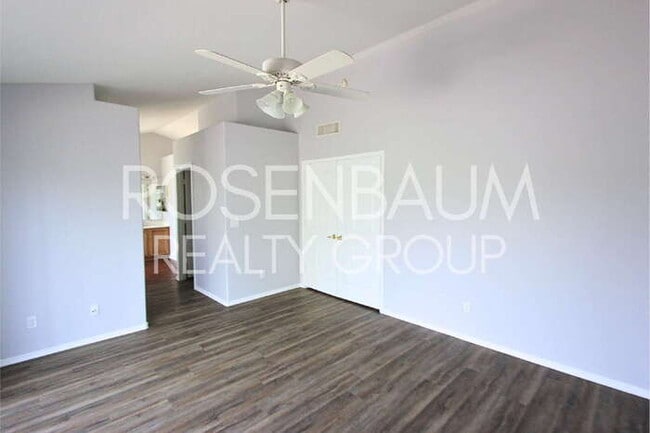 Building Photo - 1115 S Tiago Dr