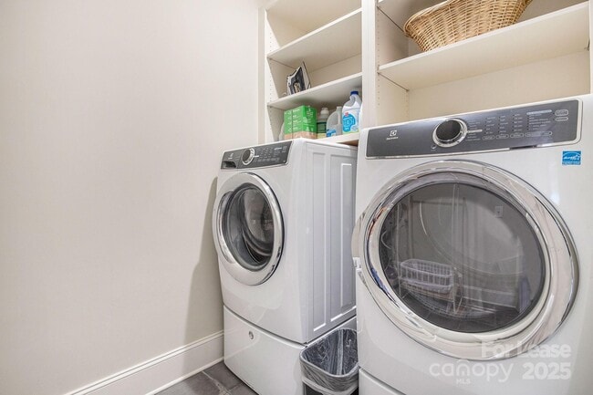 Building Photo - 407 Louise Ave