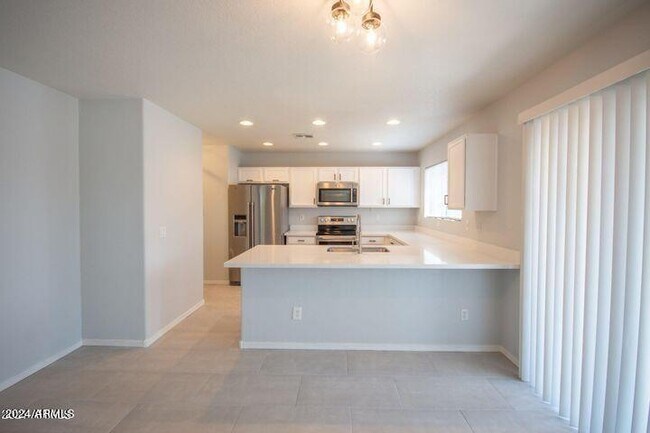 Building Photo - 3683 E Constitution Dr