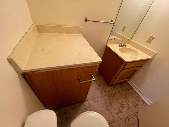 Building Photo - Convince is the key! Make the call today!