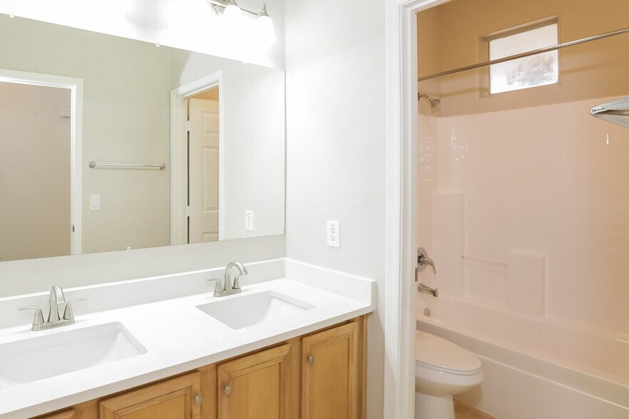 Building Photo - 3441 E Baranca Ct