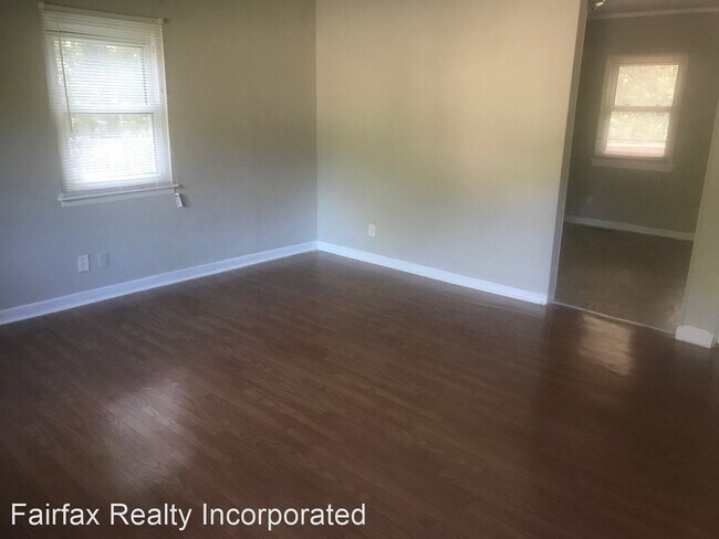 Building Photo - 3 br, 1.5 bath House - 16 Durante Place