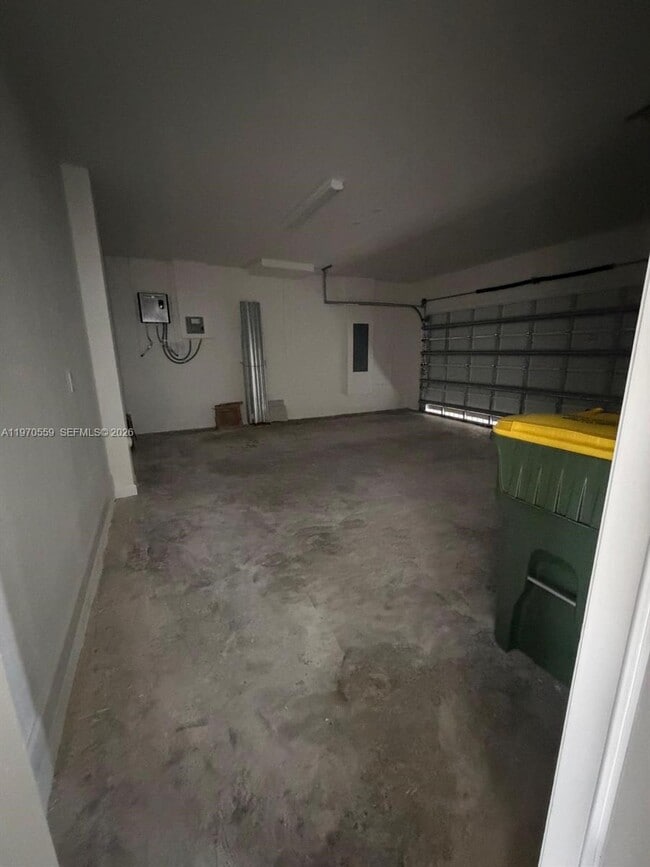 Building Photo - 2638 SE 9th St