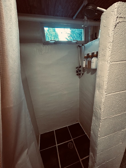 Building Photo - 10166 Glebe Rd