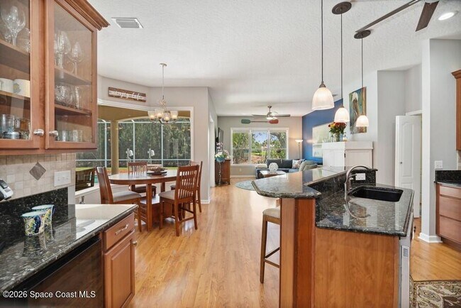 Building Photo - 2025 Sykes Creek Dr