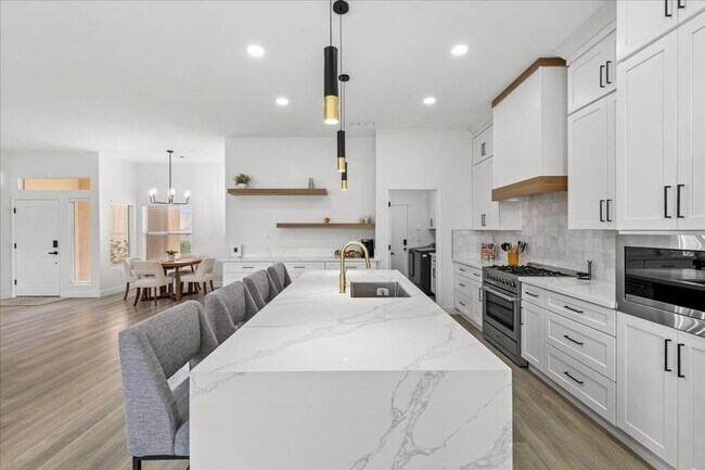 Building Photo - 10624 Grand Cypress Ave