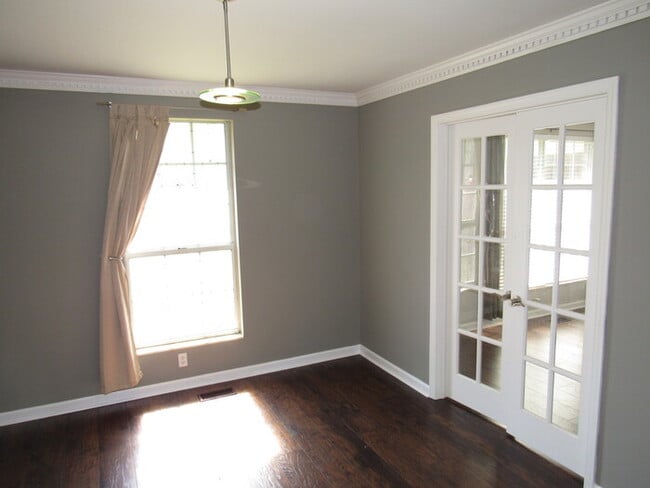 Building Photo - 4 bedroom home w/ walking trail to Percy P...