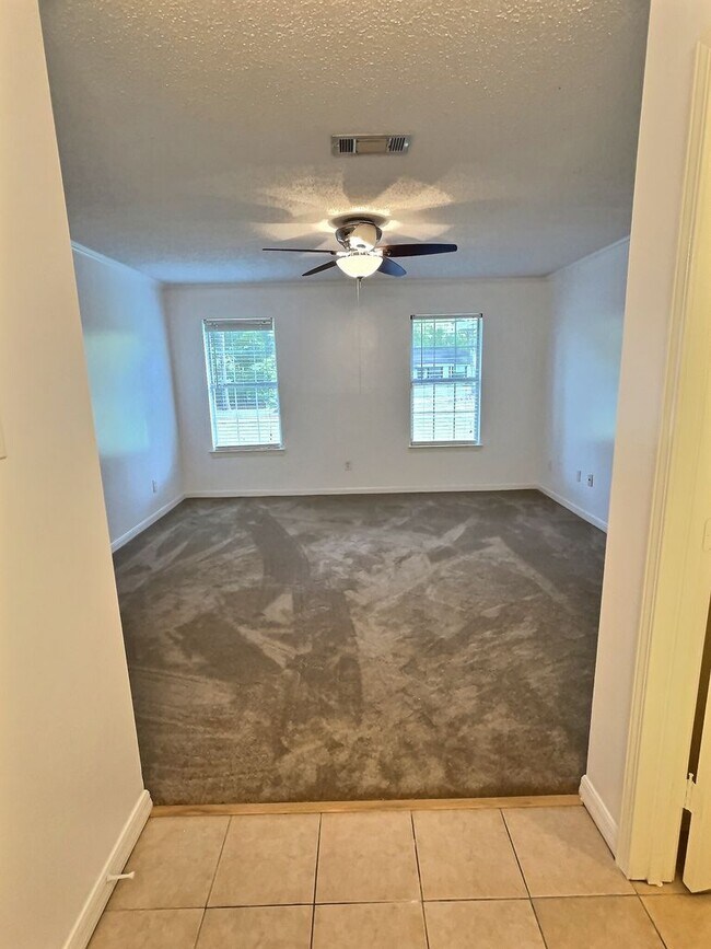 Building Photo - 3-bedroom 2-bathroom home in Vancleave, MS!