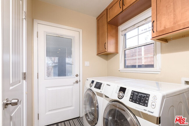 Building Photo - 13451 Friar St