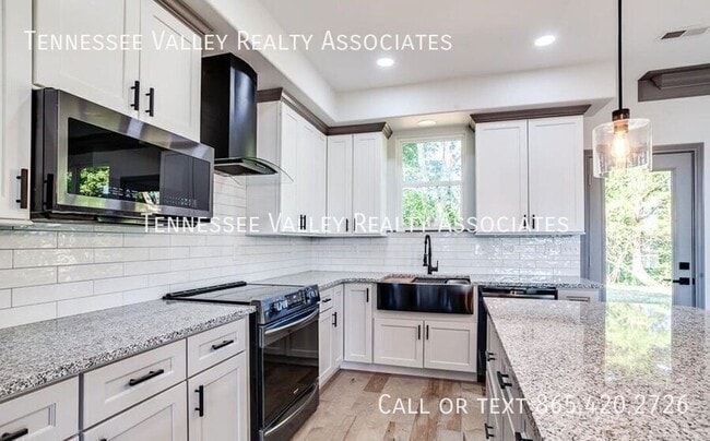 Building Photo - 7814 Lake Mountain Ln