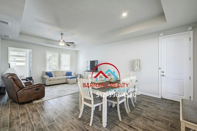 Building Photo - Application Pending: Beautiful Home in Kis...