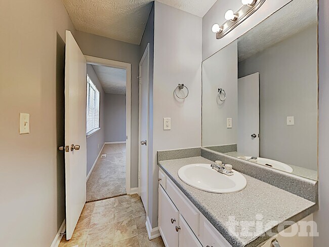 Building Photo - 2637 Cimmaron Trail