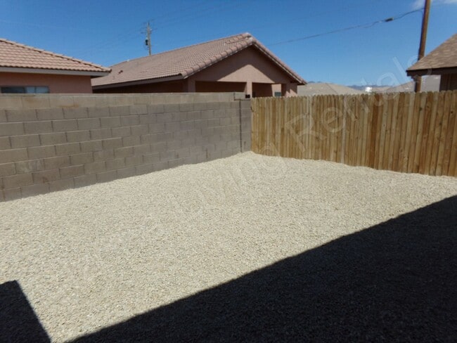 Building Photo - BEAUTIFUL HOME NEAR WALLECK RANCH