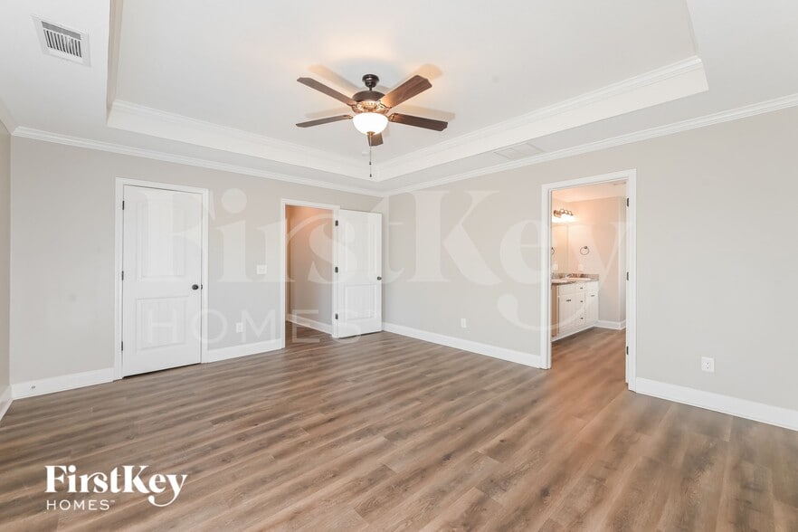 Building Photo - 1921 Roxey Ln