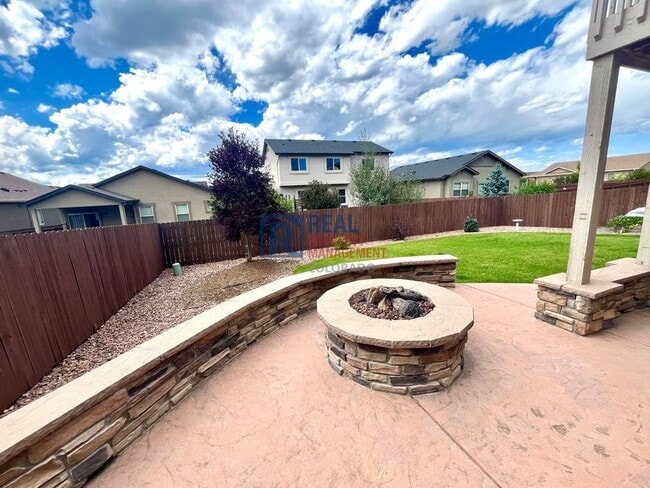 Building Photo - 10776 Forest Creek Dr