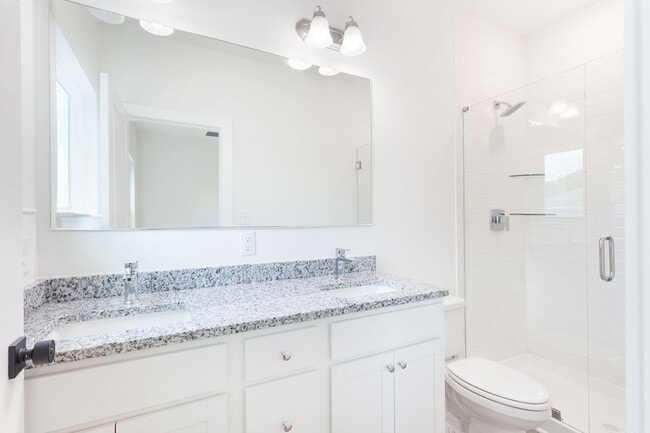 Building Photo - $500 Move In Special: Newly Constructed 3/3.5 located in Chosewood Park!