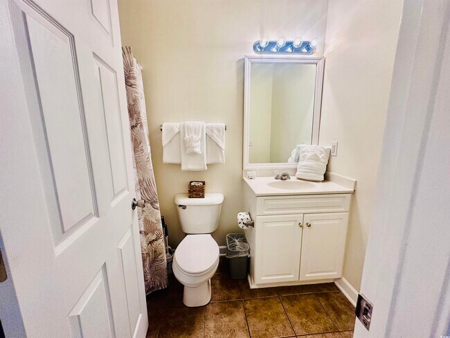 Building Photo - 505 Wickham Dr