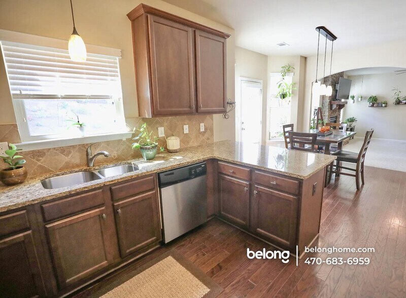 Building Photo - 206 Manous Way