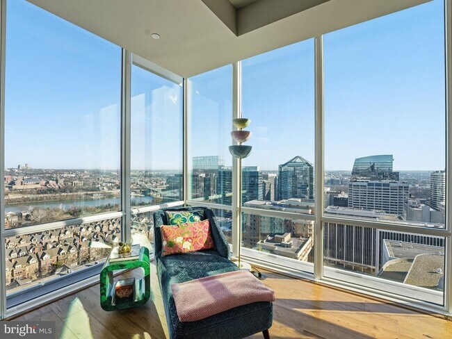 Building Photo - 1781 N Pierce St