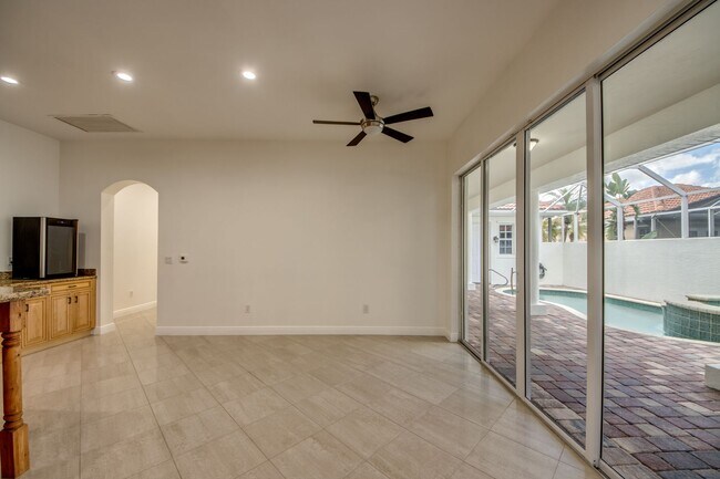 Building Photo - 14021 Bently Cir