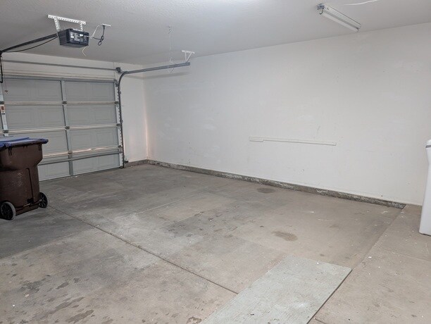 Building Photo - 1204 W Prior Ave