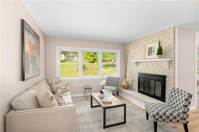 Building Photo - 3646 Rock Springs Dr