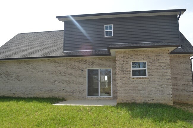 Building Photo - 1430 Village Lp