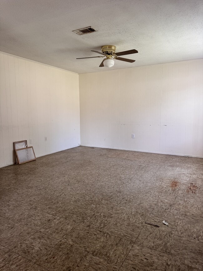 Building Photo - 1702 62nd Ave