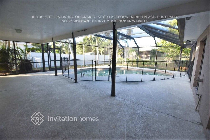 Building Photo - 17502 Brentwood Ct