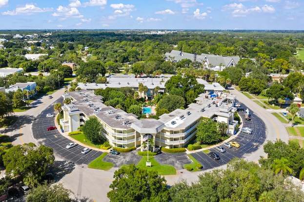 Building Photo - 1100 Ponce De Leon Cir