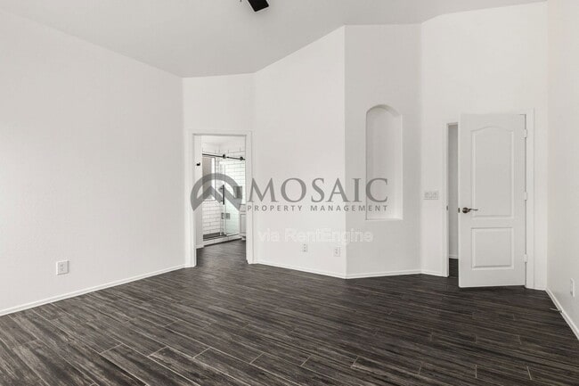 Building Photo - 3284 W Five Mile Peak Dr