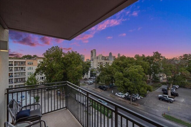 Building Photo - 1900 Barton Springs Rd