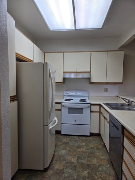 Building Photo - 1256 Stanhope Ln