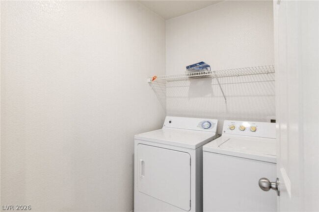 Building Photo - 9477 Havasu Canyon Ave