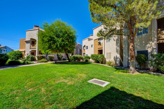 Building Photo - SUNSET BAY CONDO Two bed/ Two bath condo l...