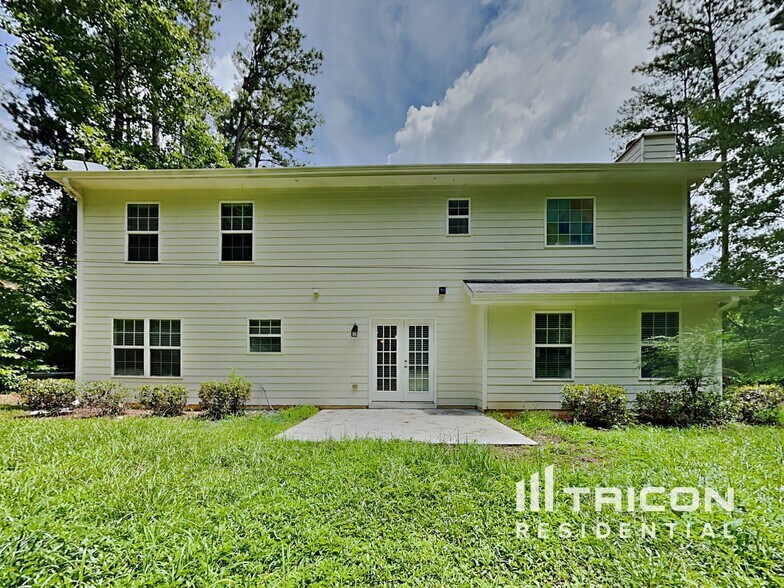 Building Photo - 3540 Stoney Creek Way