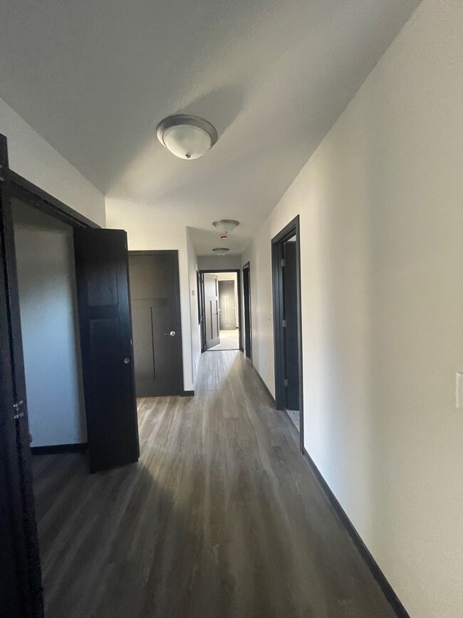 Building Photo - 995 Morning Star Ln