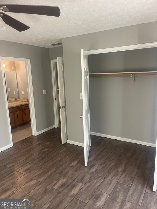 Building Photo - 2611 Country Trace SE