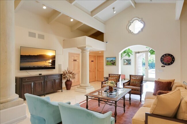 Building Photo - 438 Por La Mar Cir