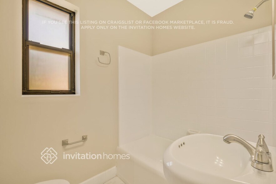 Building Photo - 6346 Commodore Dr