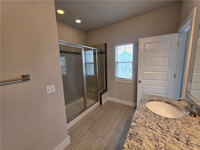 Building Photo - 6521 W Knoll View Way