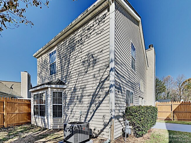 Building Photo - 4242 Tenneyson Lane Austell GA